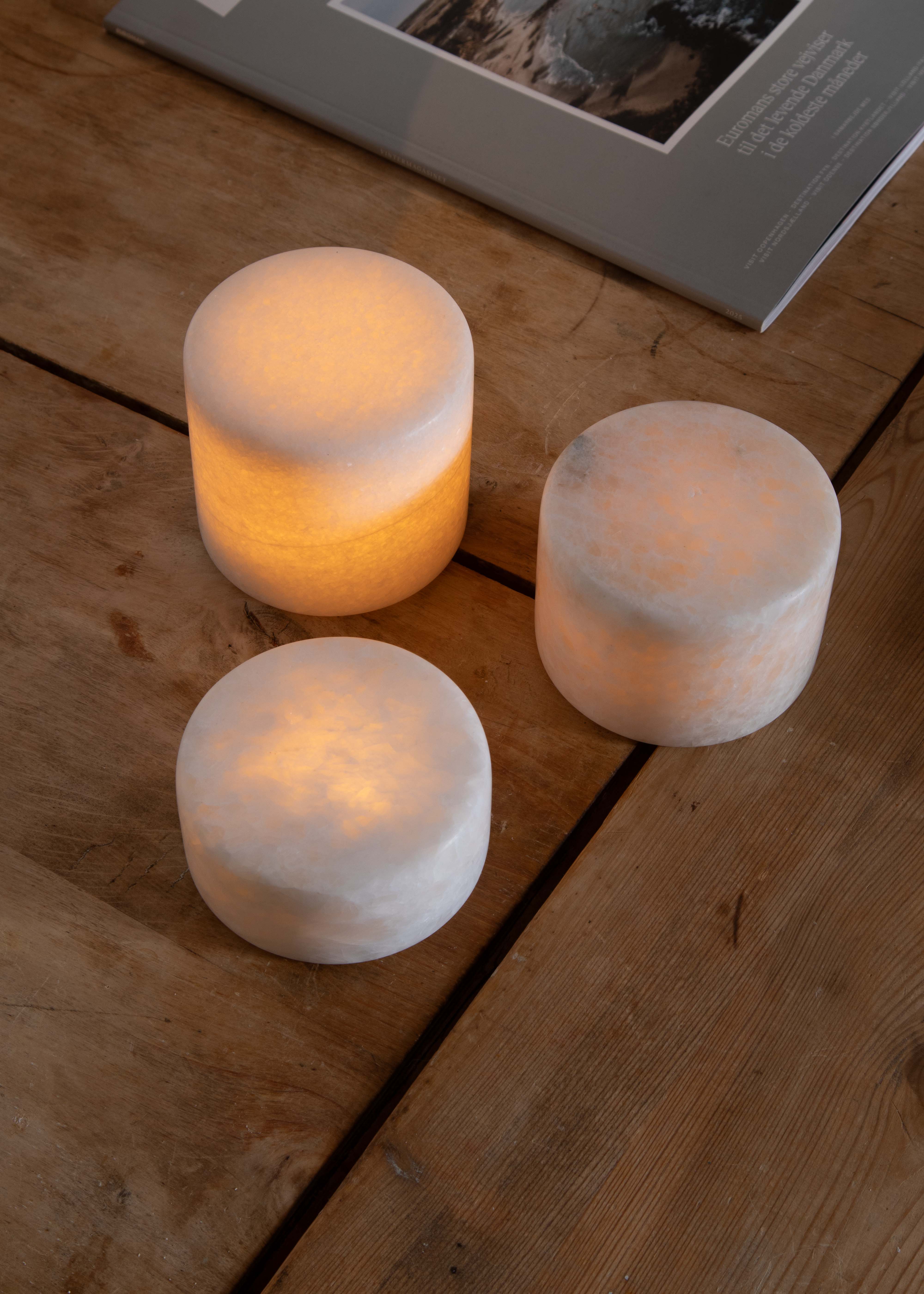 Bordsljus marmor vit