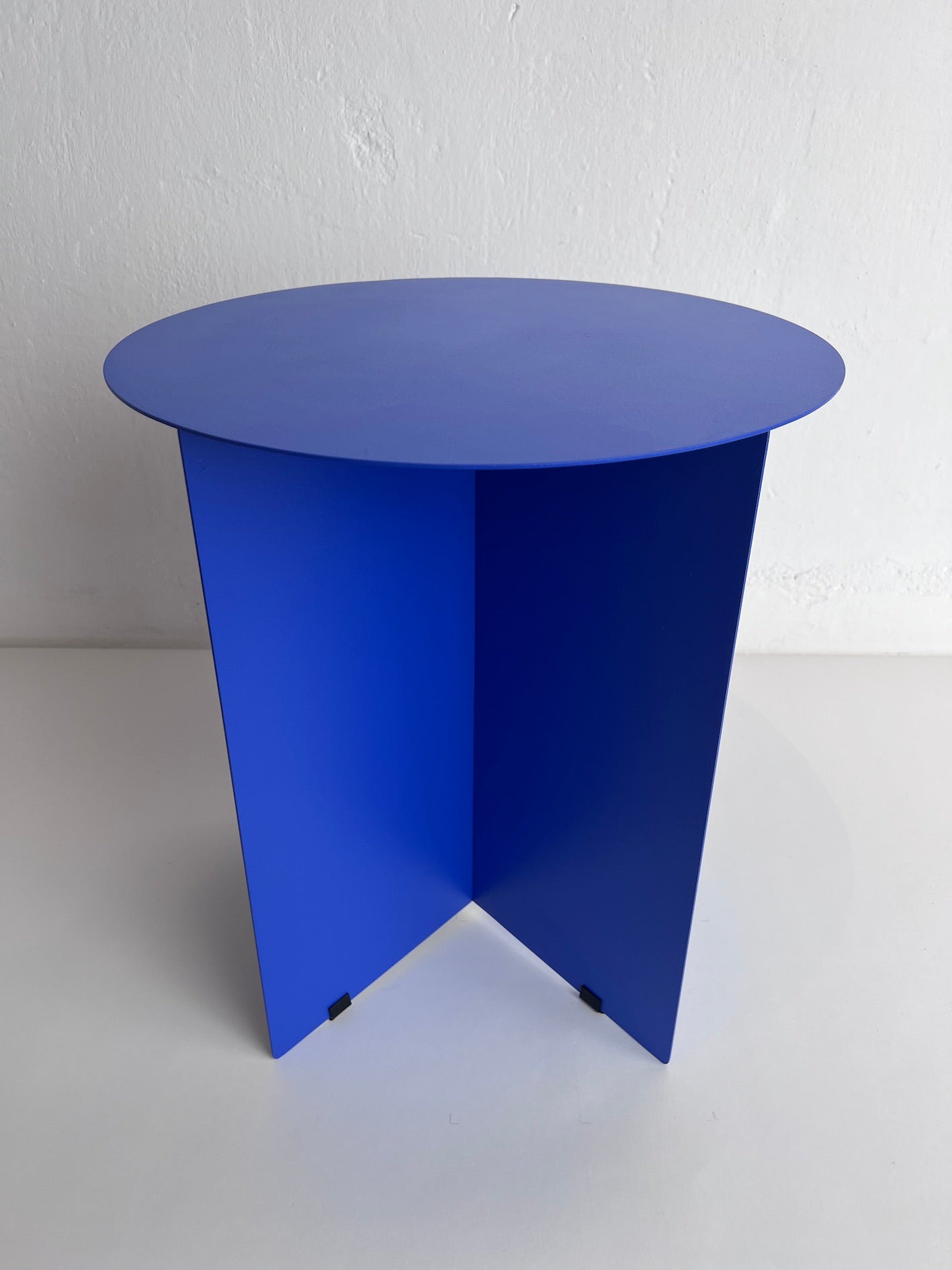 Metal Side Table Cobalt 