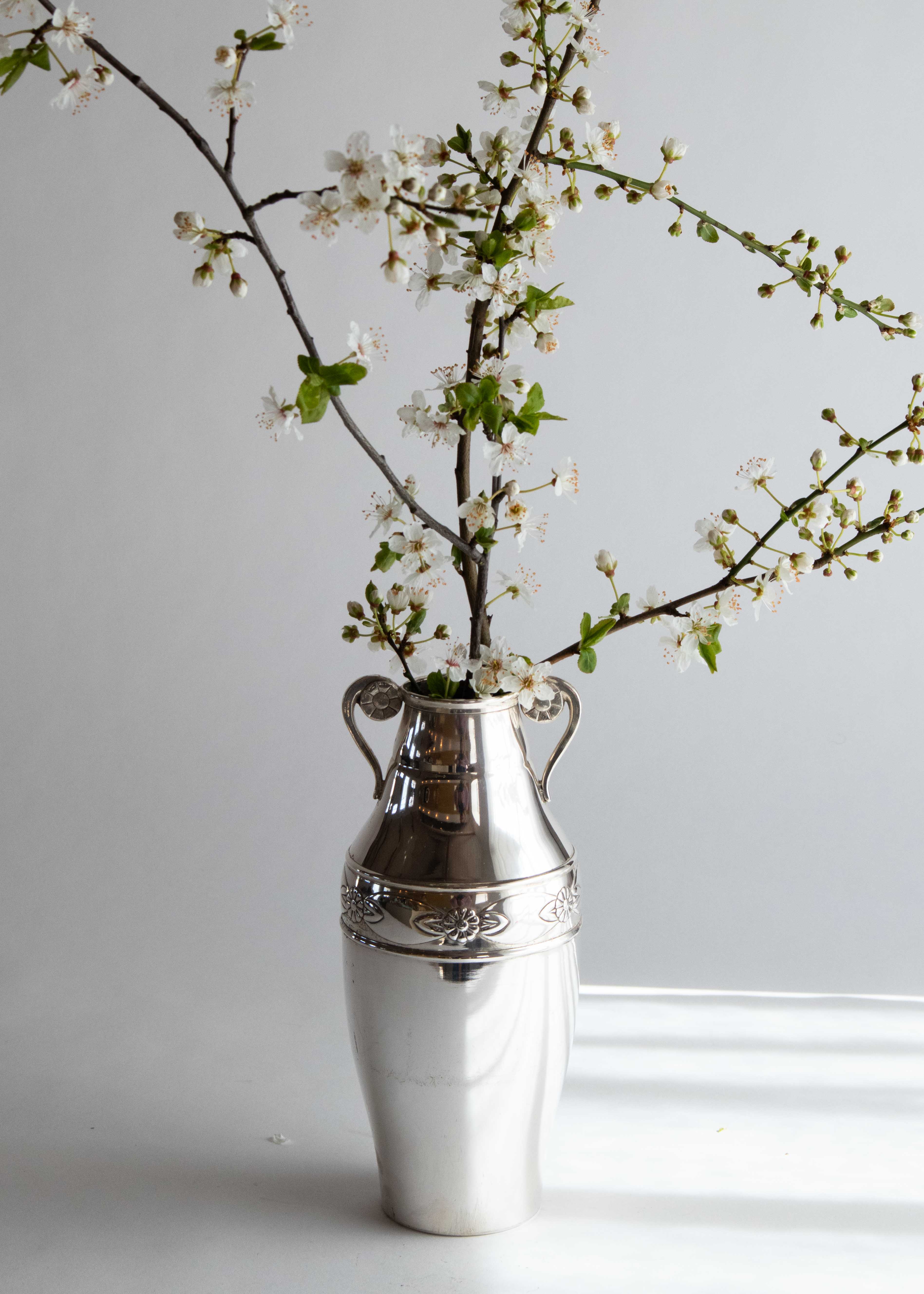 vintage - vase in nickel silver