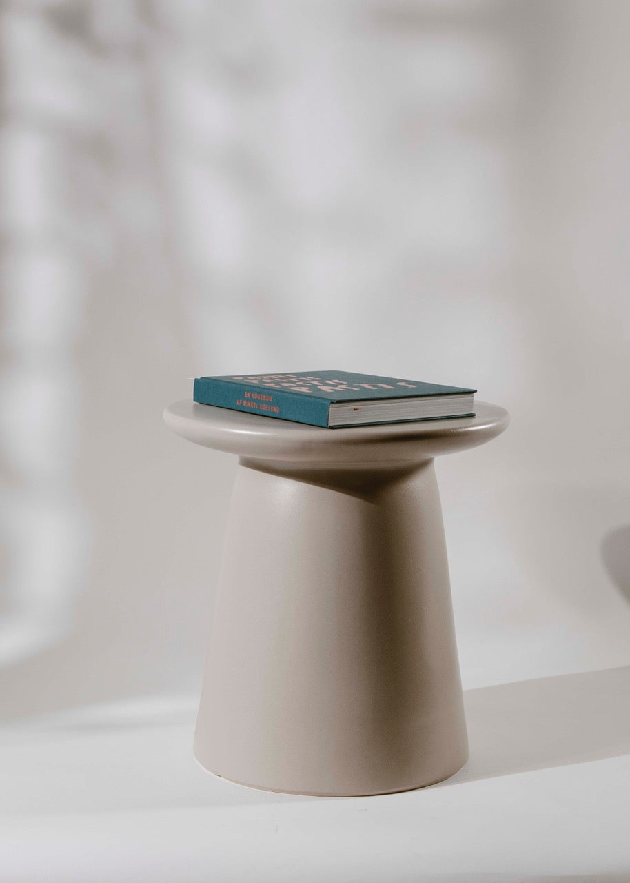 Sidobord Earthenware