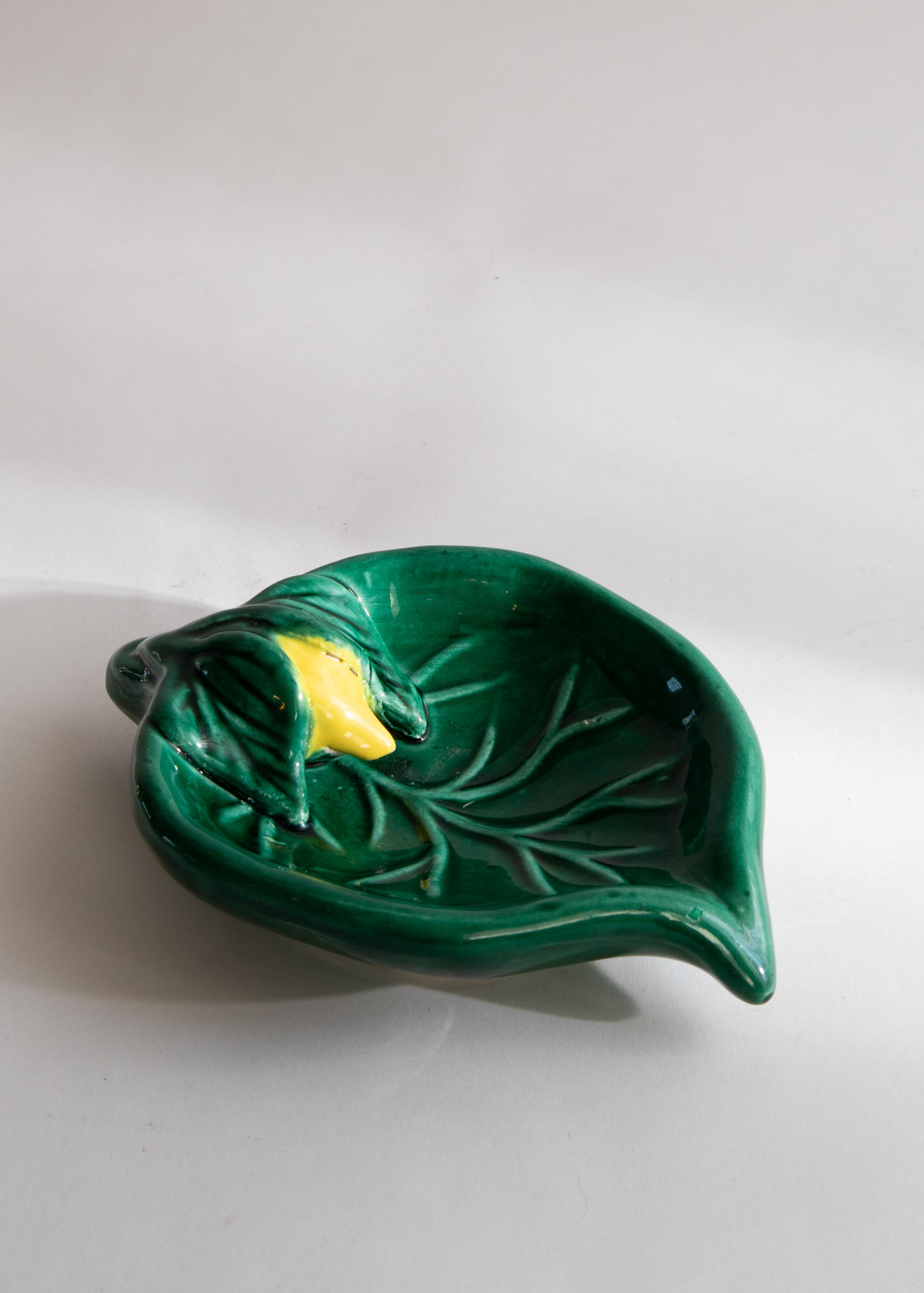 Soap dish lemon